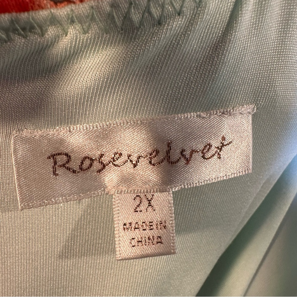 Rosevelvet Vibrant Floral Dress NWOT - Picture 8 of 11